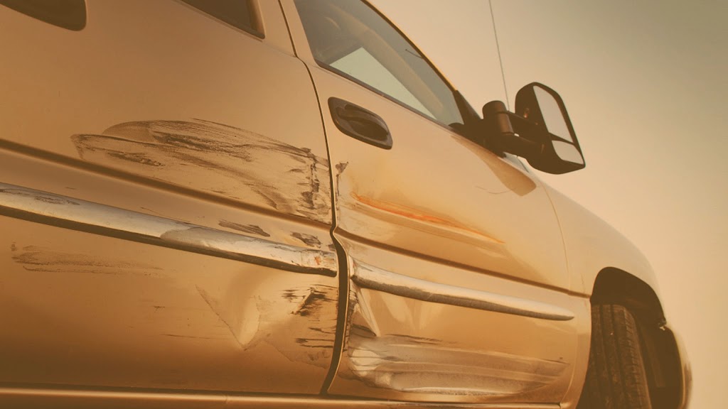 FFUN Collision Centre | 501 Avenue P S, Saskatoon, SK S7M 4A8, Canada | Phone: (306) 244-6322