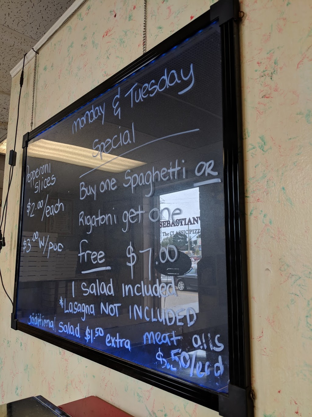 Sebastians Pizza & Noodle Factory | 323 Norwich Ave, Woodstock, ON N4S 3W1, Canada | Phone: (519) 539-5664