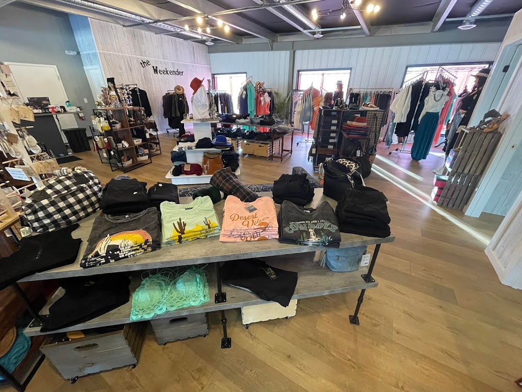 The Weekender | 4925 50 Ave, Bentley, AB T0C 0J0, Canada | Phone: (403) 748-3176