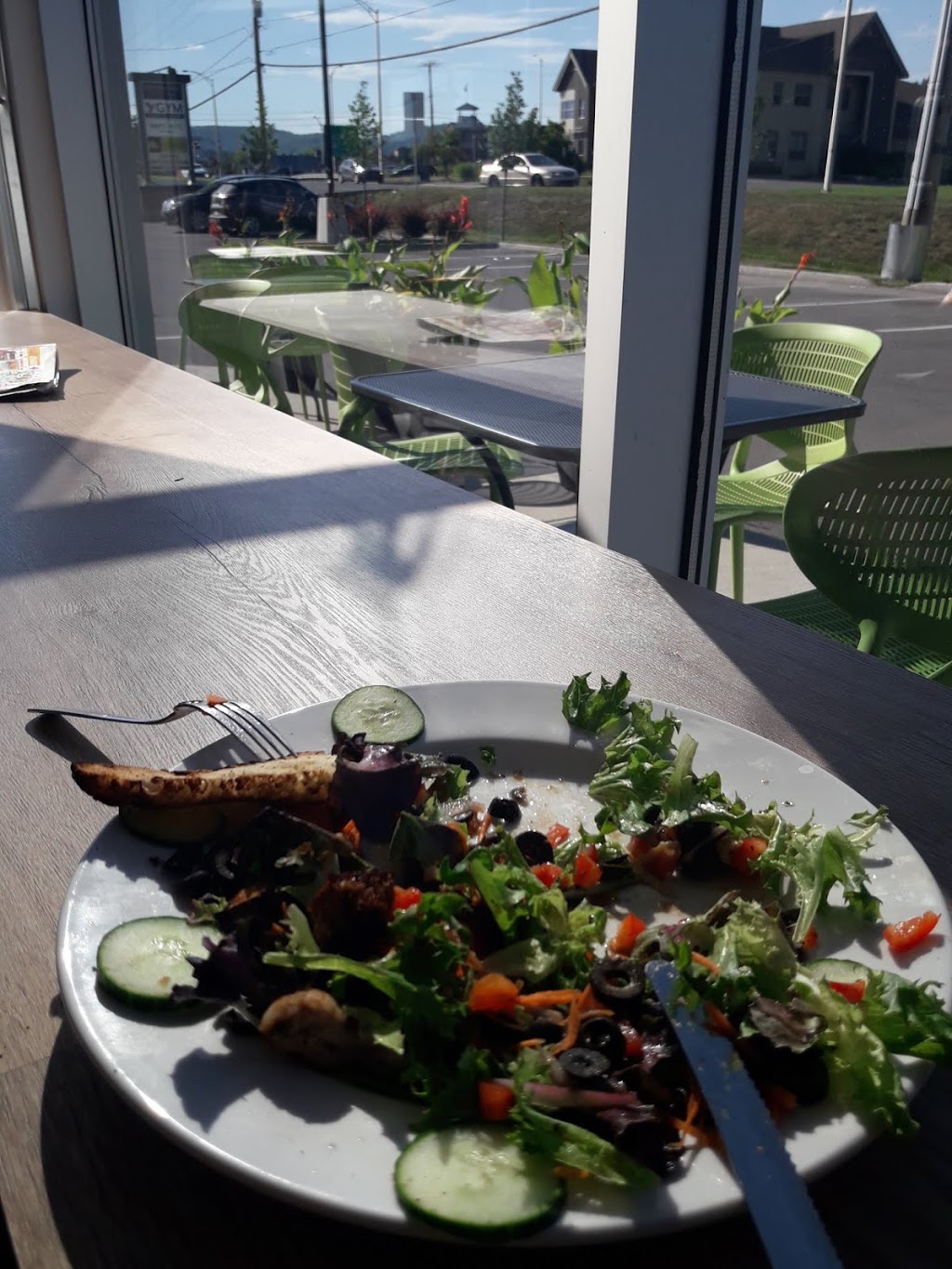 Vert Vert Café Bistro Inc | 700 Chemin Jean-Adam, Saint-Sauveur, QC J0R 1R3, Canada | Phone: (450) 227-8000