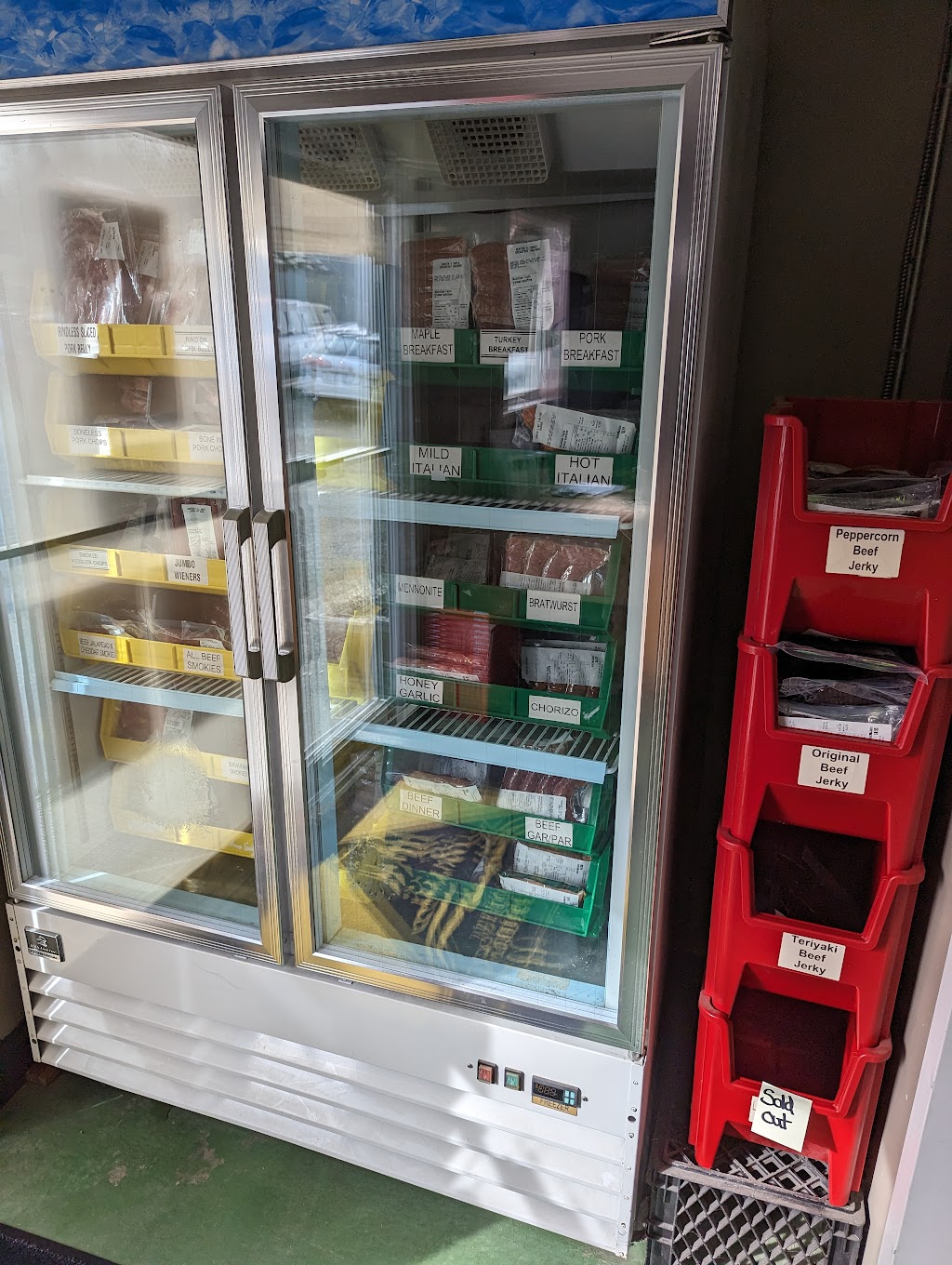 Gunter Brothers Meat Co Ltd | 6200 Ledingham Rd, Courtenay, BC V9J 1M5, Canada | Phone: (250) 334-2960