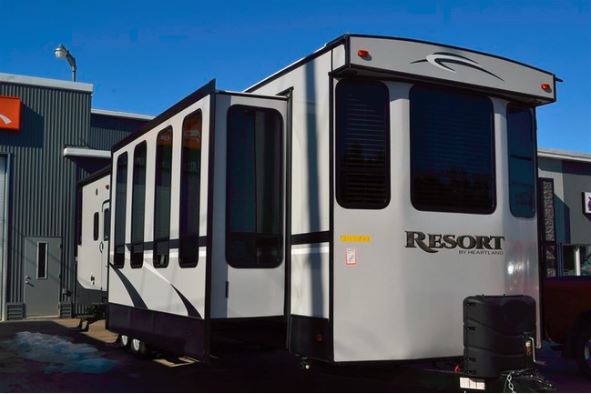 Roulottes D-Par | 381 Rue Principale, Sainte-Anne-de-la-Pérade, QC G0X 2J0, Canada | Phone: (888) 387-9339