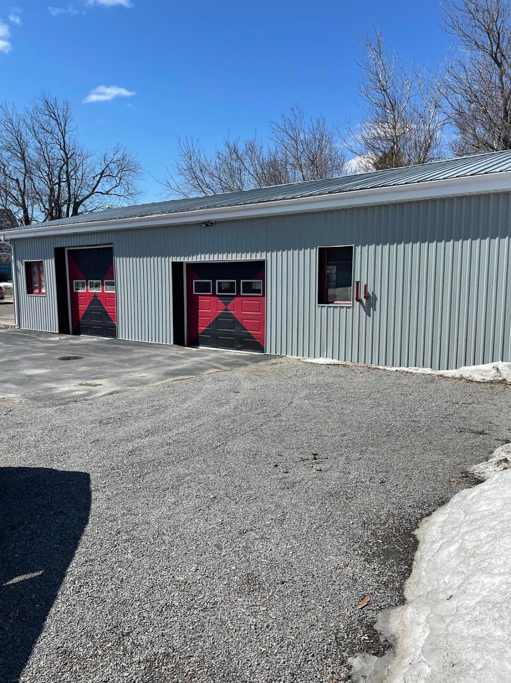 Location AR & Entreposage | 2722 Rue Roussel, Chicoutimi, QC G7G 1Y4, Canada | Phone: (418) 290-0075