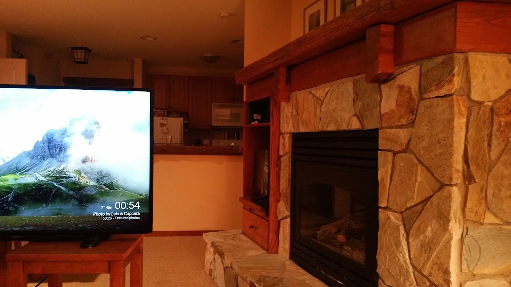 Snow Creek Lodge & Cabins | 5258 Highline Dr, Fernie, BC V0B 1M0, Canada | Phone: (250) 423-7669