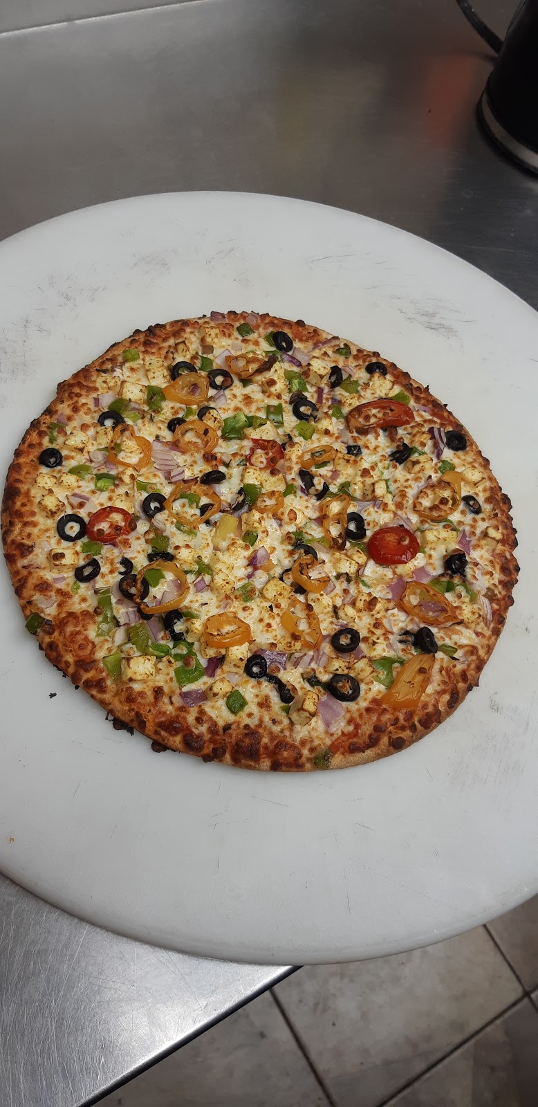 Mogas Pizza | 2544-, 2584 Countryside Dr, Brampton, ON L6R 0A4, Canada | Phone: (905) 497-6880