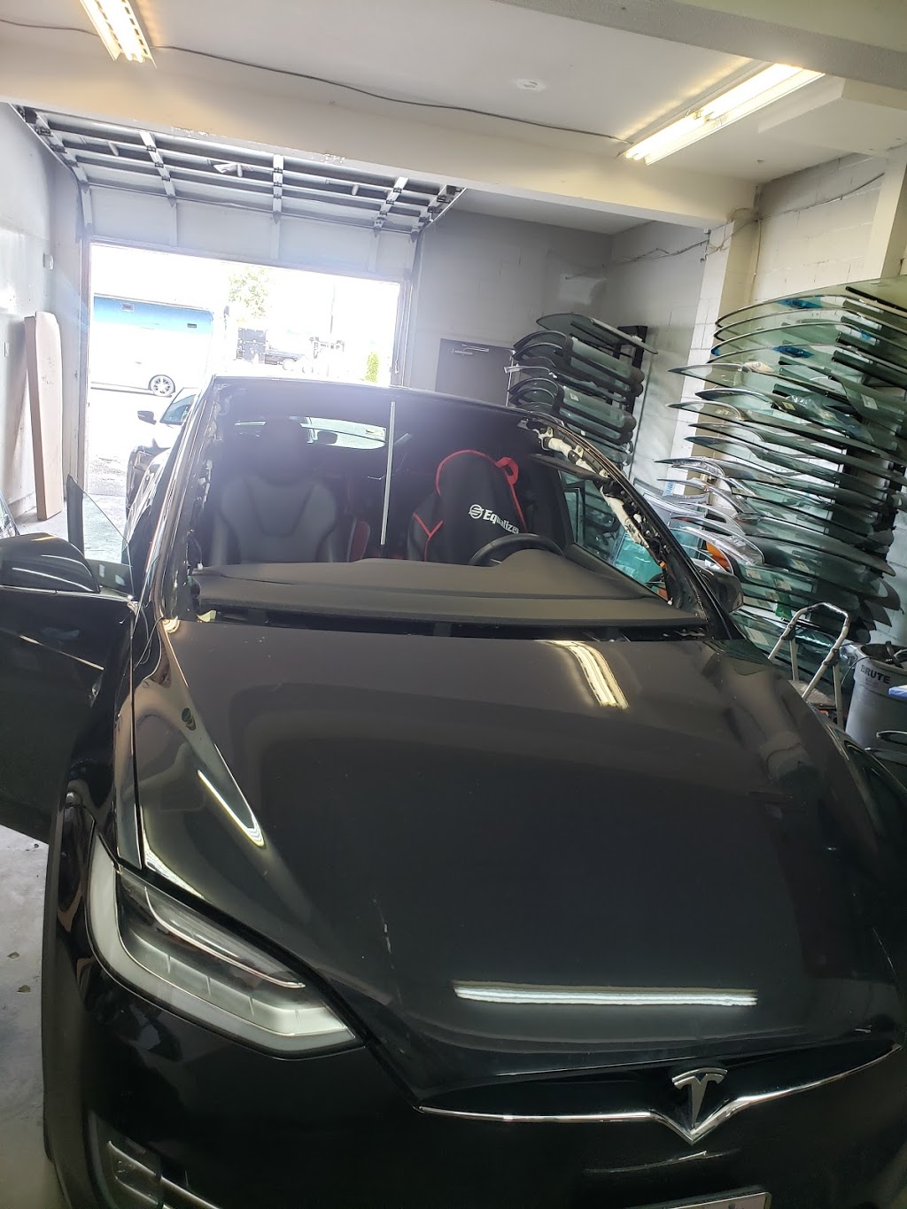Fast Auto Glass (Surrey) Ltd. | 13443 71a Ave, Surrey, BC V3W 2L2, Canada | Phone: (604) 593-7502