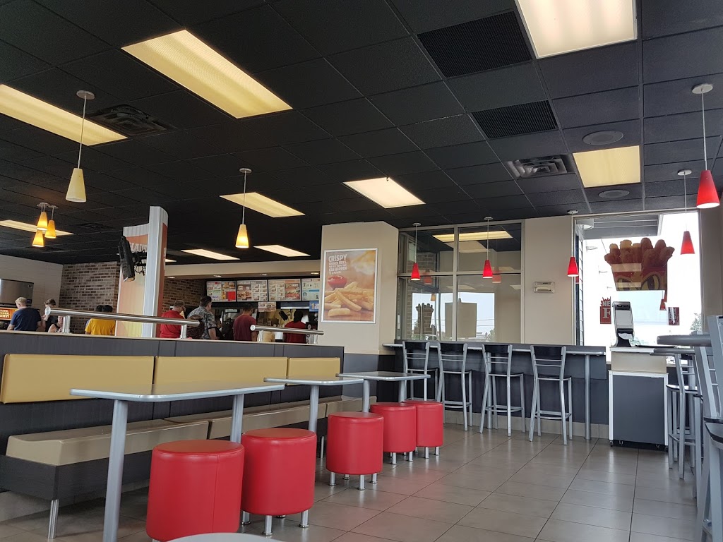 Burger King | 105 Clarington Blvd, Bowmanville, ON L1C 4Z3, Canada | Phone: (905) 697-2533