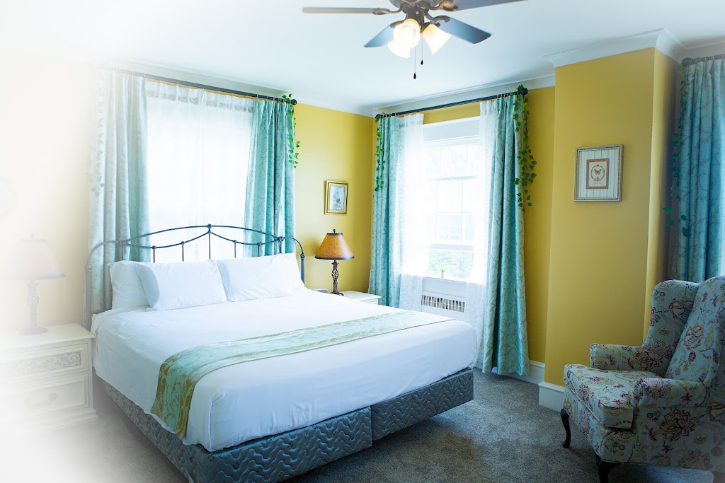 1 West Inn Waterfront | 1 West St, Charlottetown, PE C1A 3S3, Canada | Phone: (902) 916-9933