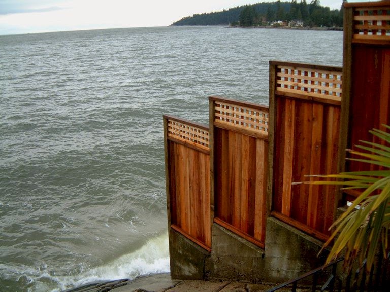 Friendly Fence ~ Friendly Carpenter | 2049 Mahon Ave, North Vancouver, BC V7M 2T6, Canada | Phone: (778) 386-3201