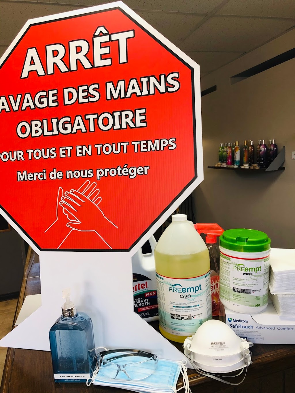 Caveau Ensoleillé (Le) | 21 Rue Principale, Coteau-du-Lac, QC J0P 1B0, Canada | Phone: (450) 763-1592