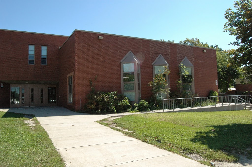 Glen Street Public School | 929 Glen St, Oshawa, ON L1J 3T9, Canada | Phone: (905) 723-8821