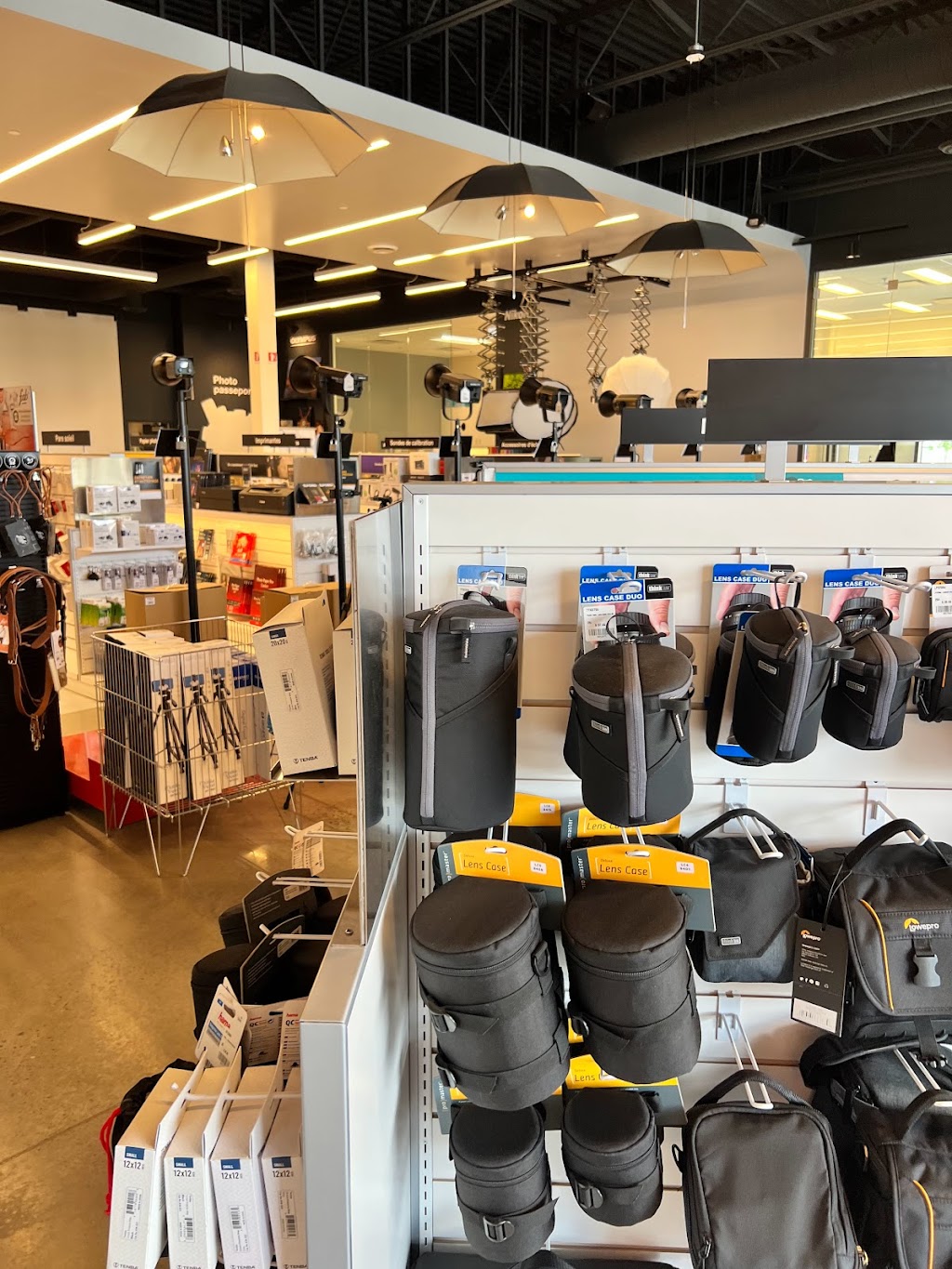 Gosselin Photo Vidéo | 8640 Boulevard Leduc #50, Brossard, QC J4Y 0G6, Canada | Phone: (450) 904-0808