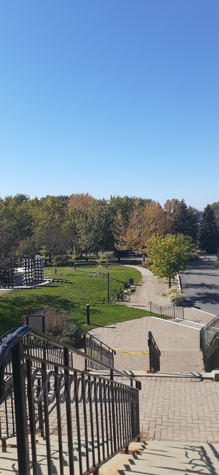 Bureau Accès Montréal – LaSalle | 55 Av. Dupras, LaSalle, QC H8R 4A8, Canada | Phone: (514) 872-0311