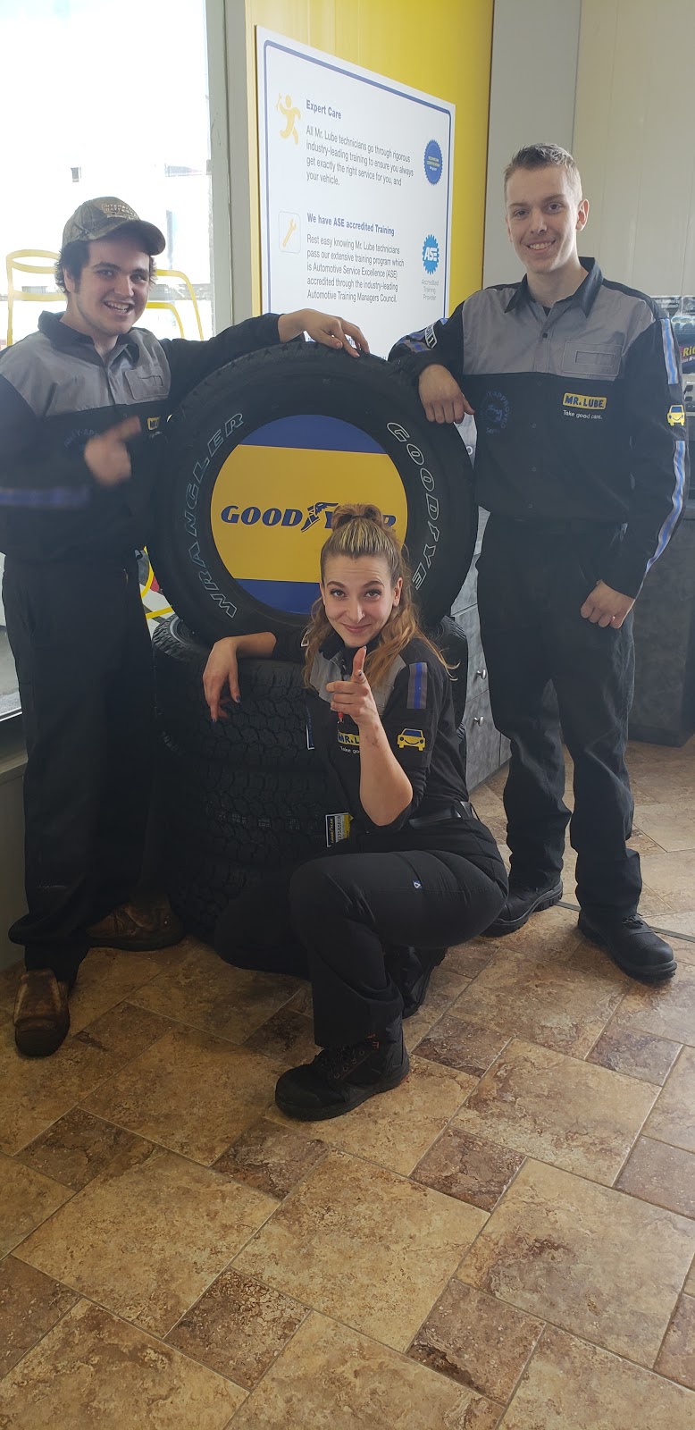 Mr. Lube | 611 River Rd W, Wasaga Beach, ON L9Z 2P1, Canada | Phone: (705) 999-5473