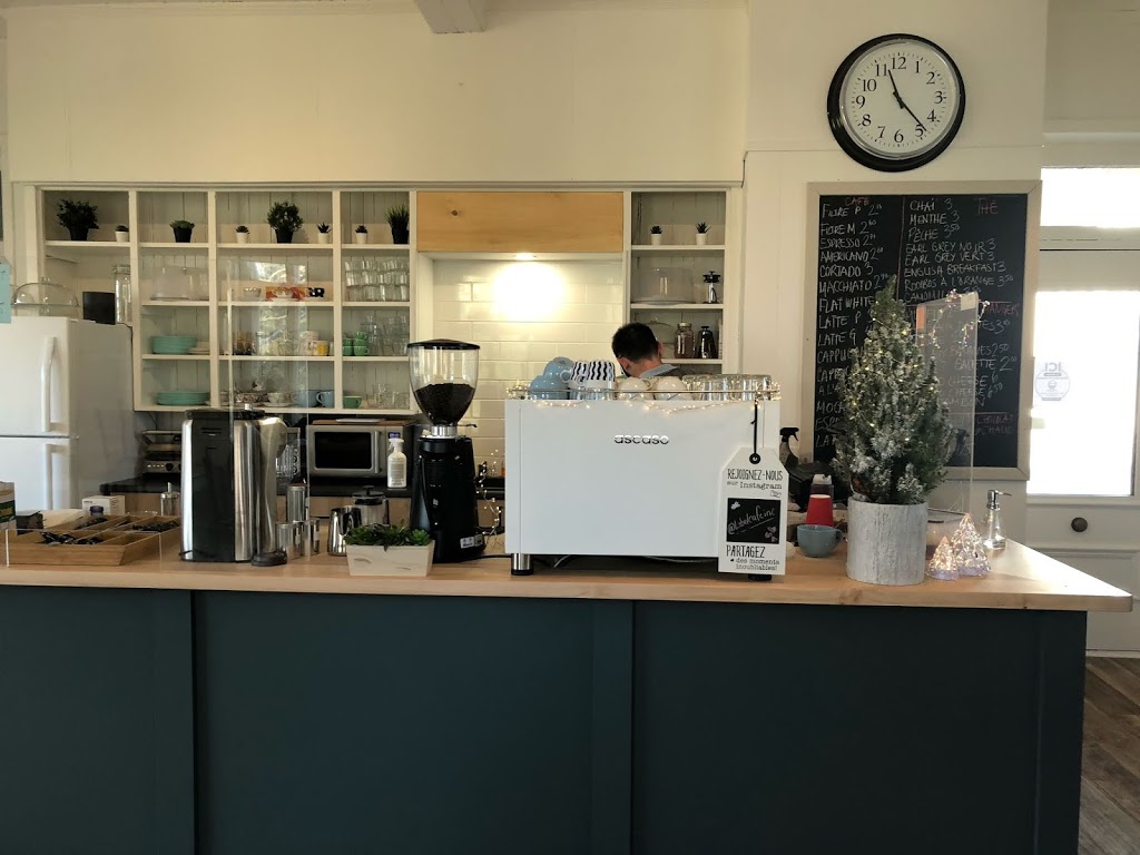 Babel Café | 15 Rue Jacob, Cap-Saint-Ignace, QC G0R 1H0, Canada | Phone: (418) 291-3993
