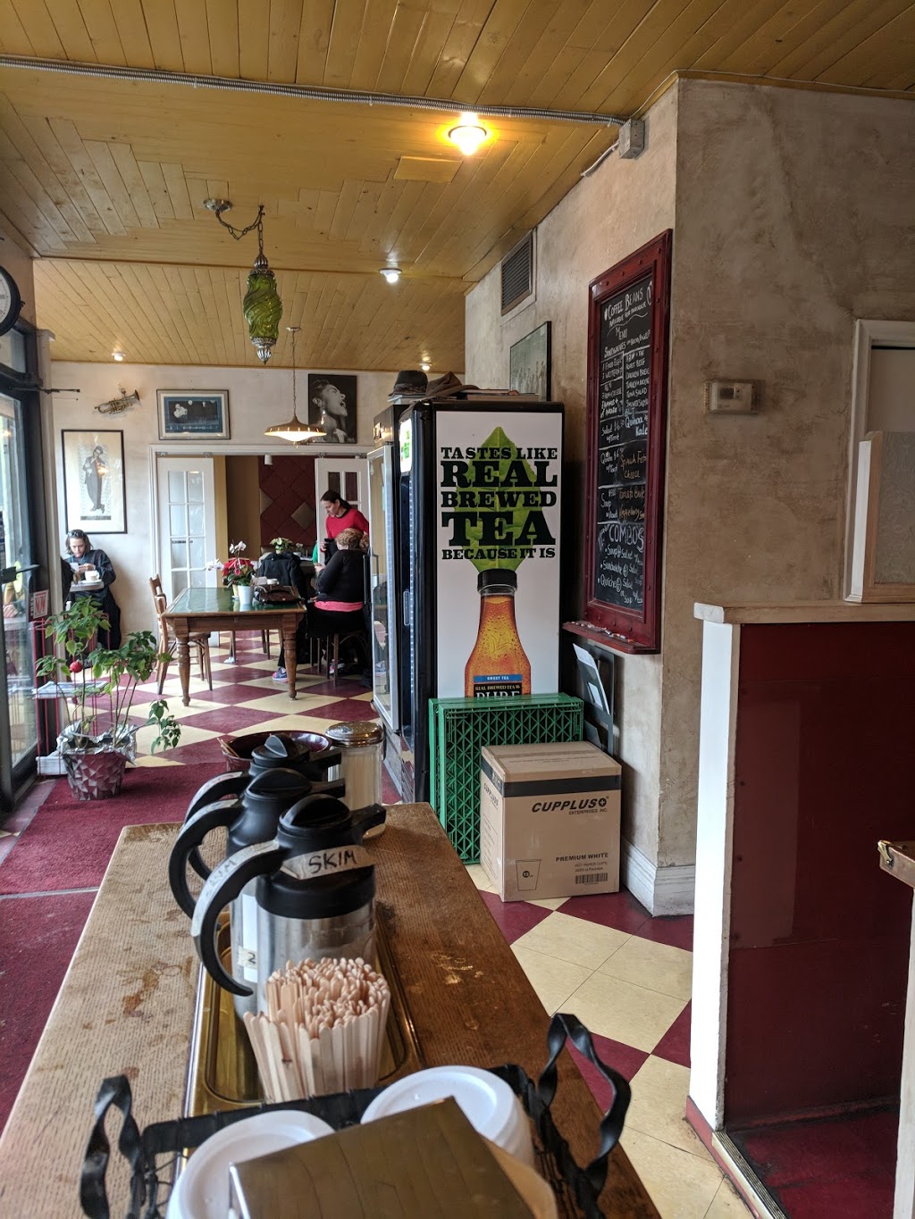 Coffee & All That Jazz | 72 Howard Park Ave, Toronto, ON M6R 1V7, Canada | Phone: (416) 531-7622