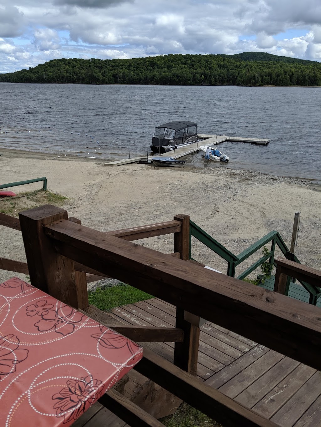 Domaine De La Baie Au Sable | 250 de la Détente, Mont-Laurier, QC J9L 3G6, Canada | Phone: (819) 623-9116