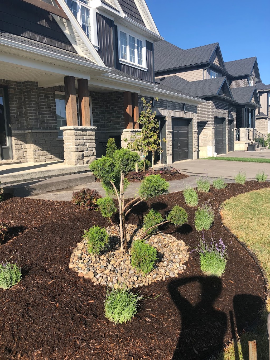 Helenas Gardening | 68 Nelson St, Mitchell, ON N0K 1N0, Canada | Phone: (519) 276-1749