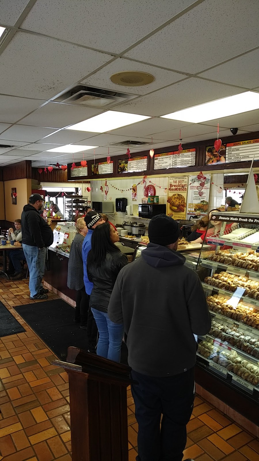 Global Donuts & Deli | 1603 London Line, Sarnia, ON N7W 1A8, Canada | Phone: (519) 542-6121