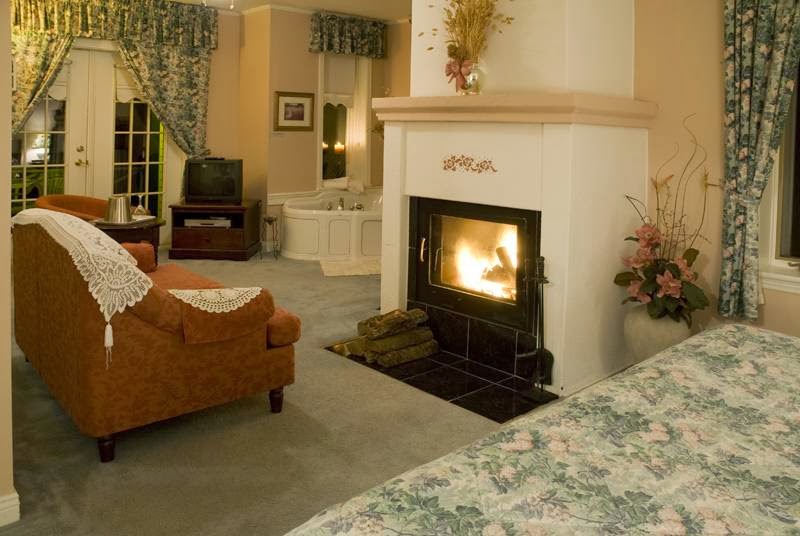 Auberge Fleurs De Lune | 301 Rue St Raphaël, La Malbaie, QC G5A 2N6, Canada | Phone: (418) 665-1090
