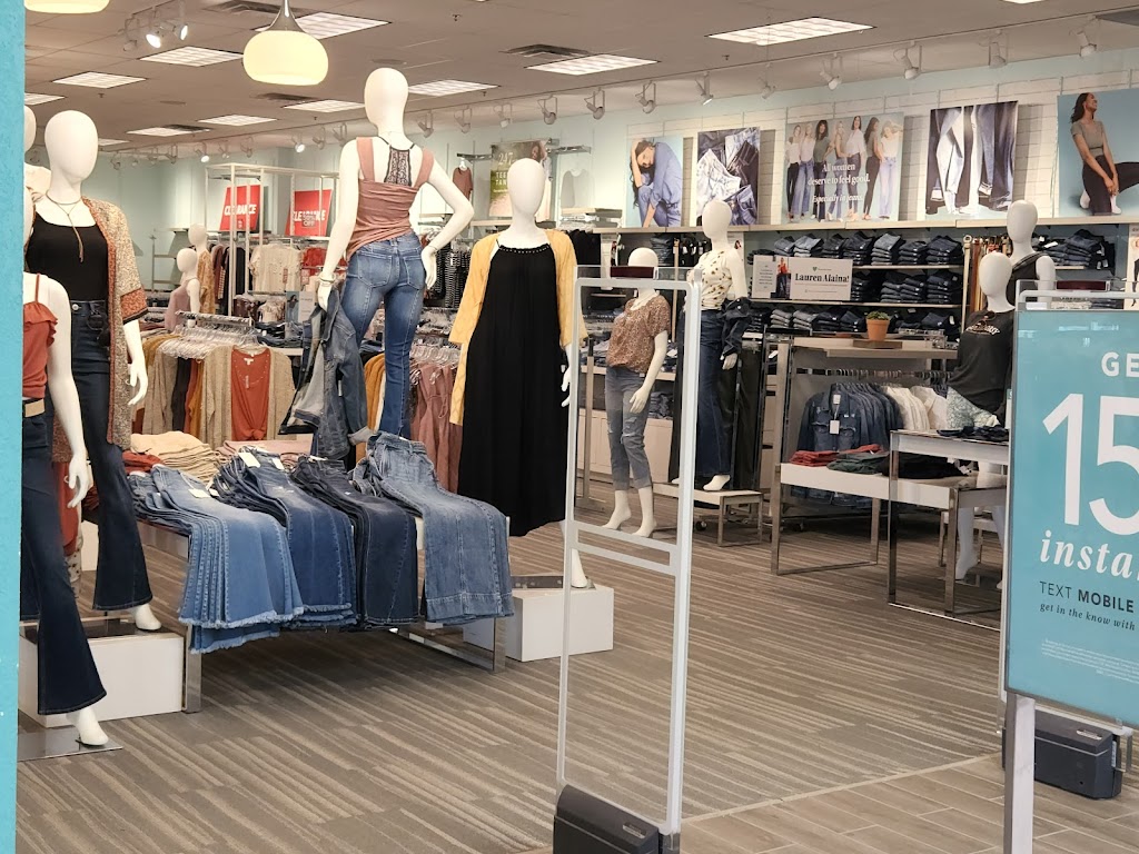 Maurices 178 Pth North Space 36, Steinbach, MB R5G 1T7, Canada