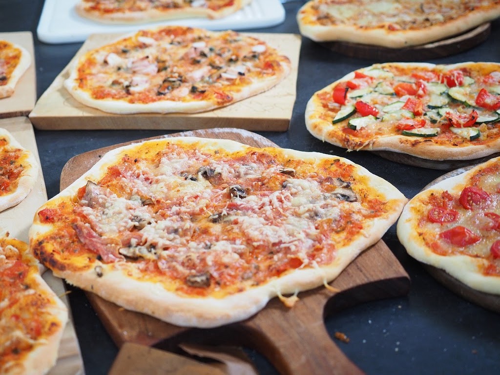 Pablos Fine Pizza | 255 Woolwich St Unit 108, Waterloo, ON N2K 0C8, Canada | Phone: (519) 744-4868