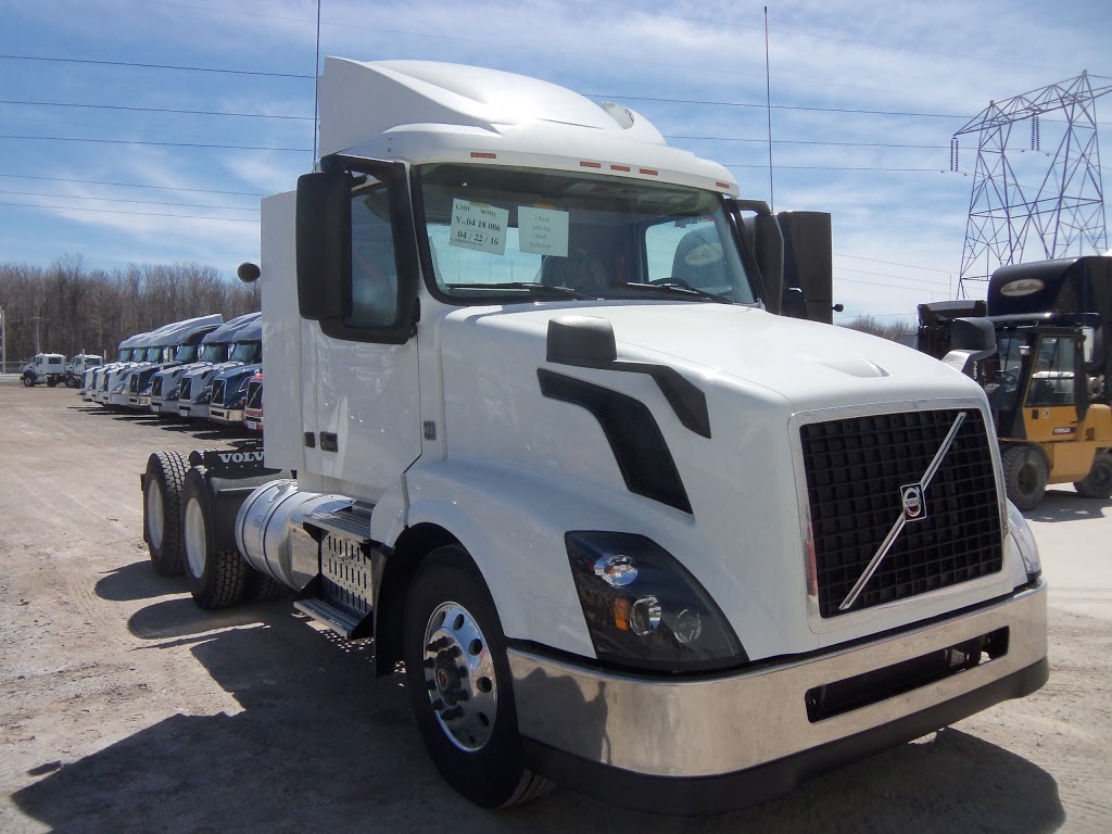 Camions Volvo Montréal | 180 Rue Royale, Les Coteaux, QC J7X 1A6, Canada | Phone: (450) 267-4994