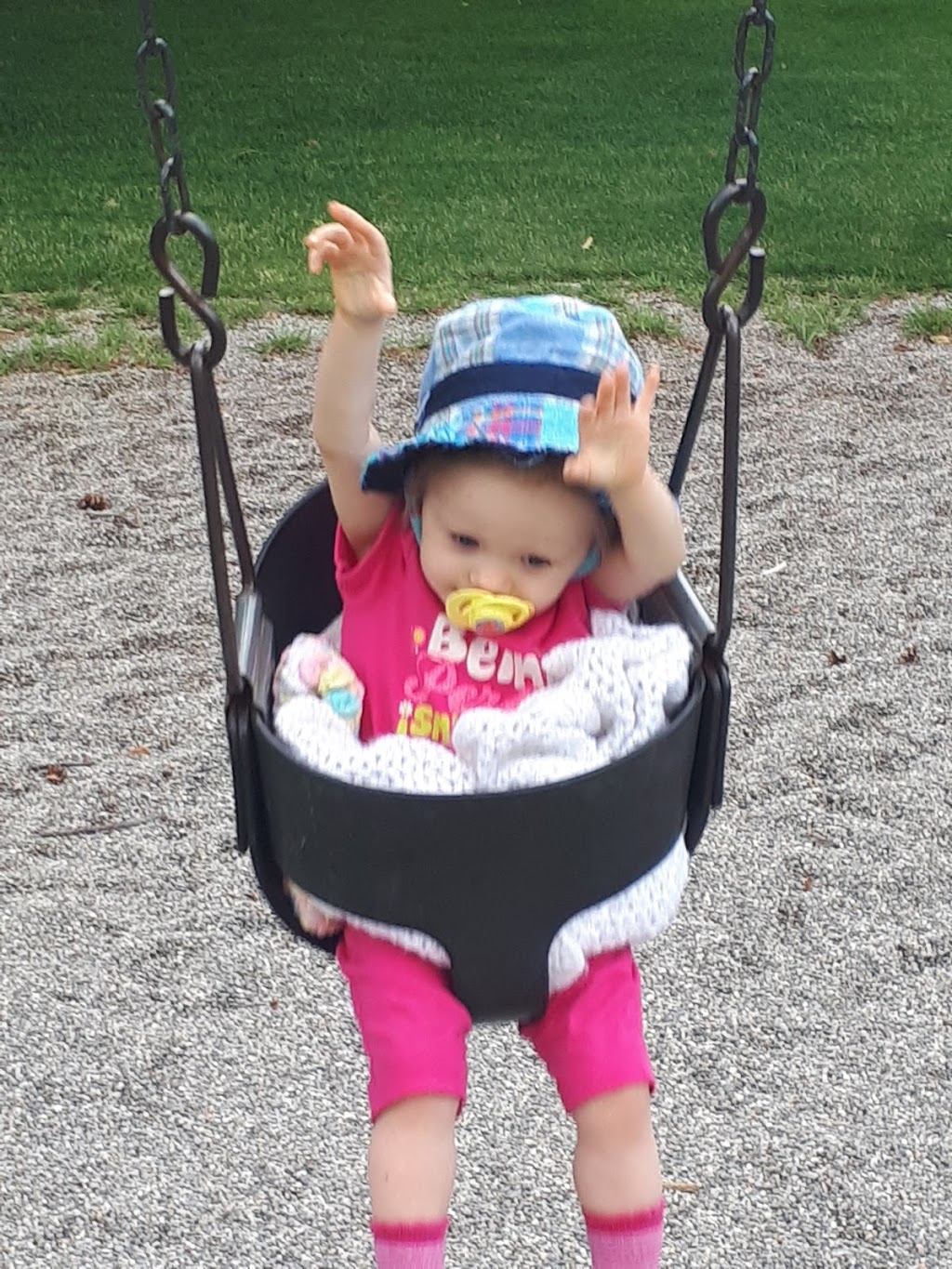 Alex MacKenzie Park | 17 Beech St, St. Catharines, ON L2R 2B6, Canada | Phone: (905) 688-5601