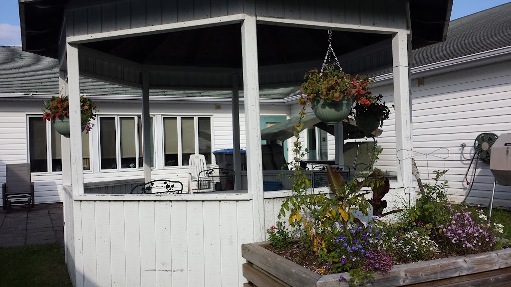 Résidence Pierrette Ouellet | 180 Côte Blais, Mont-Carmel, QC G0L 1W0, Canada | Phone: (418) 498-3339
