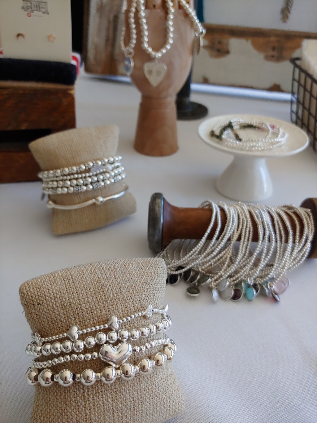 Eliza Perry Jewellery | 1346 Avenue Rd, Toronto, ON M5N 2H2, Canada | Phone: (647) 998-5287