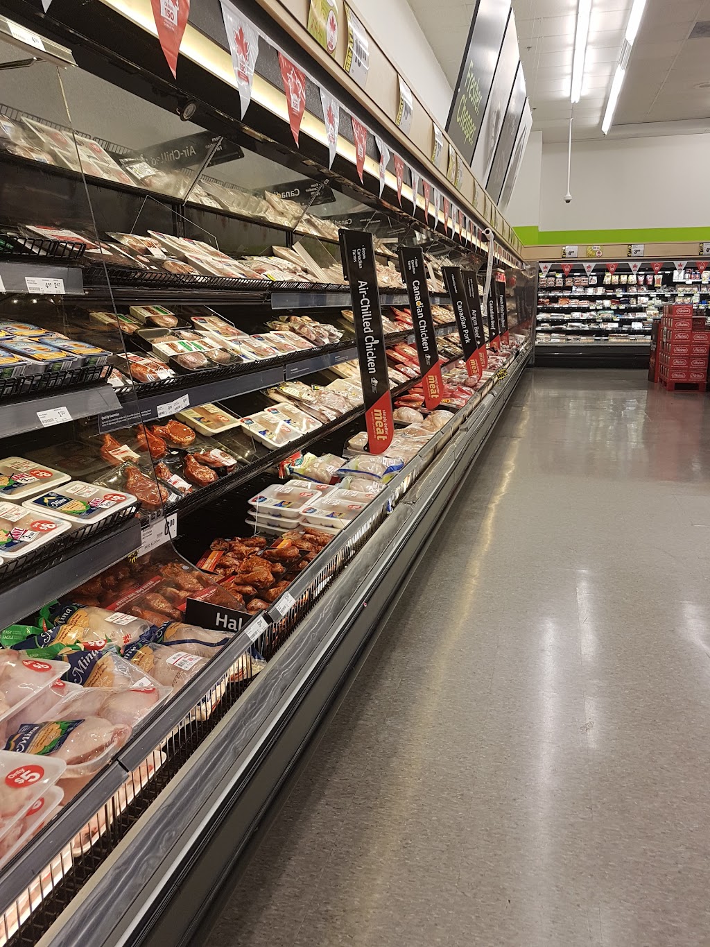 FreshCo King & Wilson | 564 King St E, Oshawa, ON L1H 1G5, Canada | Phone: (905) 571-4835