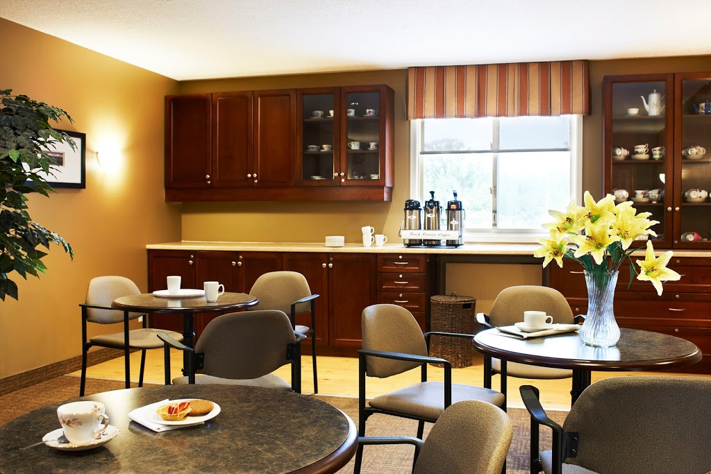 Revera Stone Lodge | 165 Cole Rd, Guelph, ON N1G 4N9, Canada | Phone: (519) 767-0880