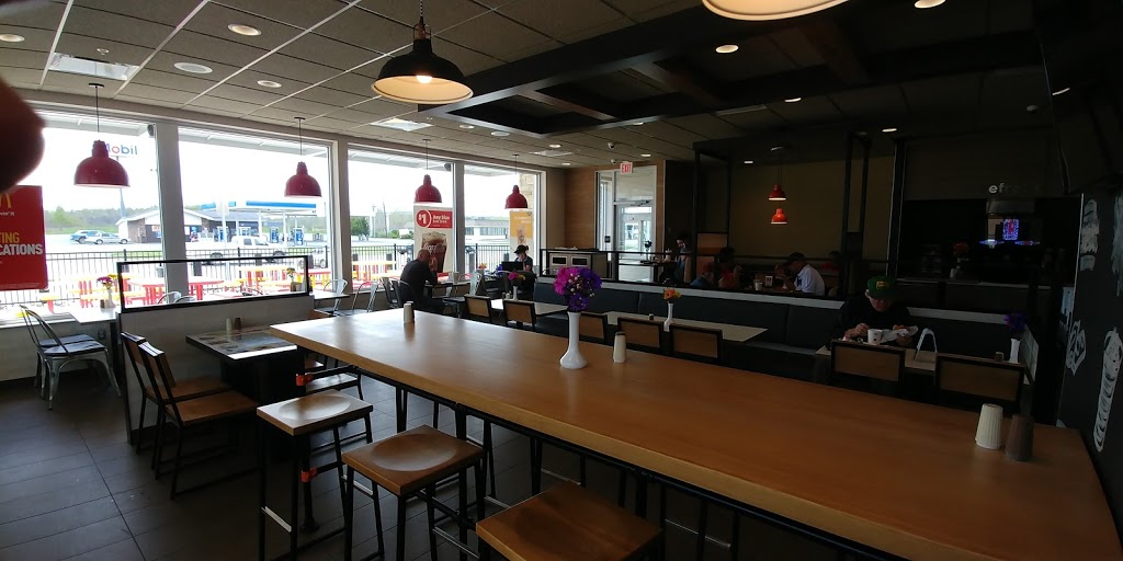 McDonalds | 1044 US-11, Champlain, NY 12919, USA | Phone: (518) 298-3011