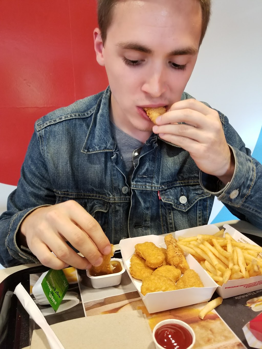 McDonalds | 1880 Carling Ave, Ottawa, ON K2A 1E7, Canada | Phone: (613) 728-9898