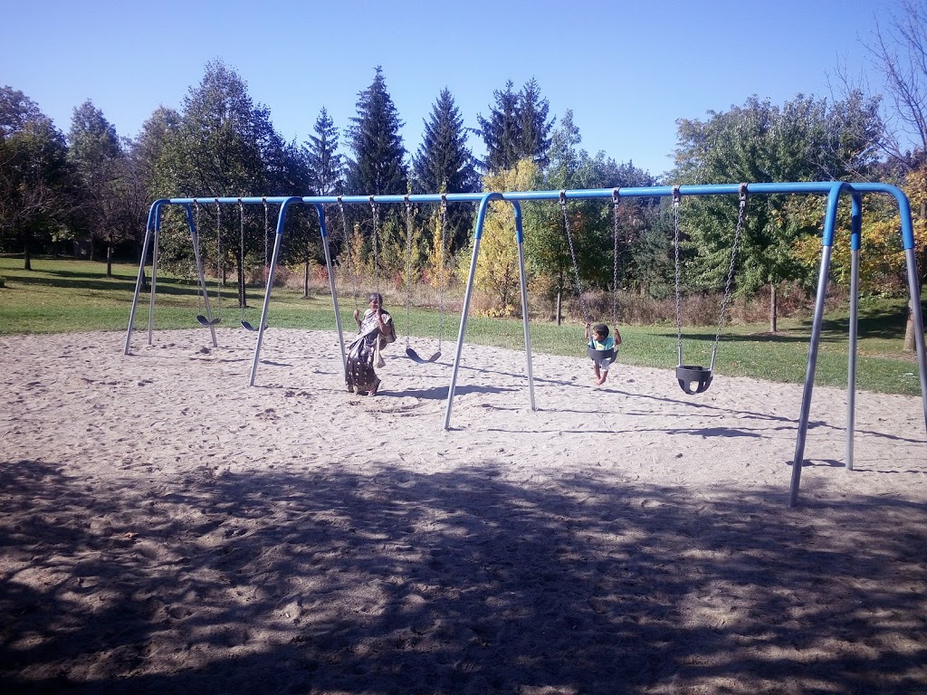 Credit Meadows Park | Streetsville, Mississauga, ON L5N, Canada | Phone: (416) 837-1944