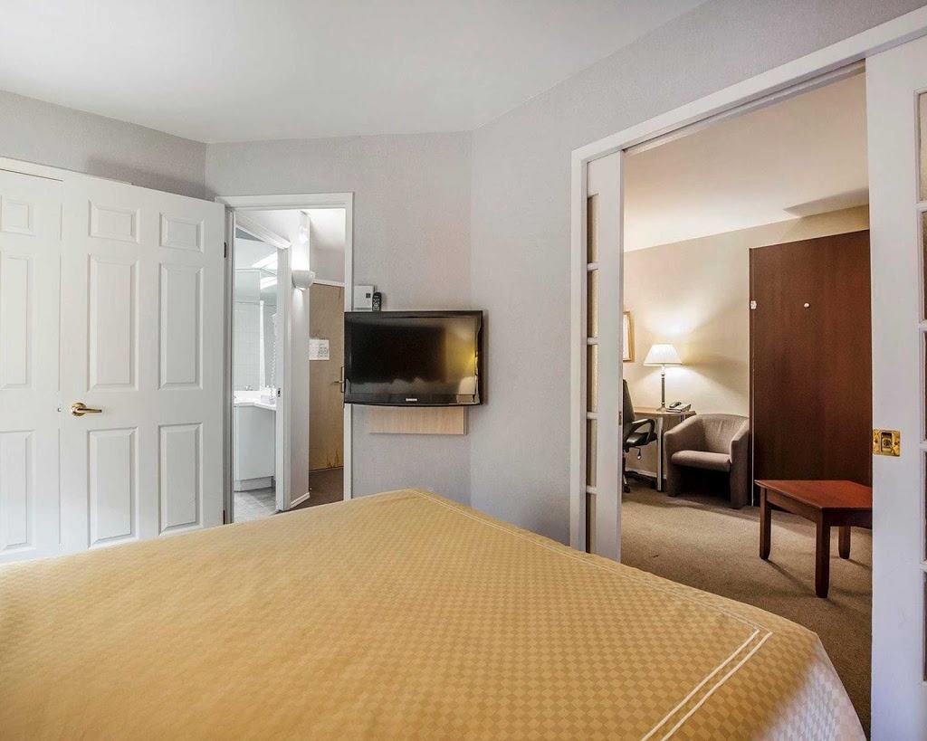 Quality Suites | 9800 Boulevard Sainte-Anne, Sainte-Anne-de-Beaupré, QC G0A 3C0, Canada | Phone: (418) 827-1570