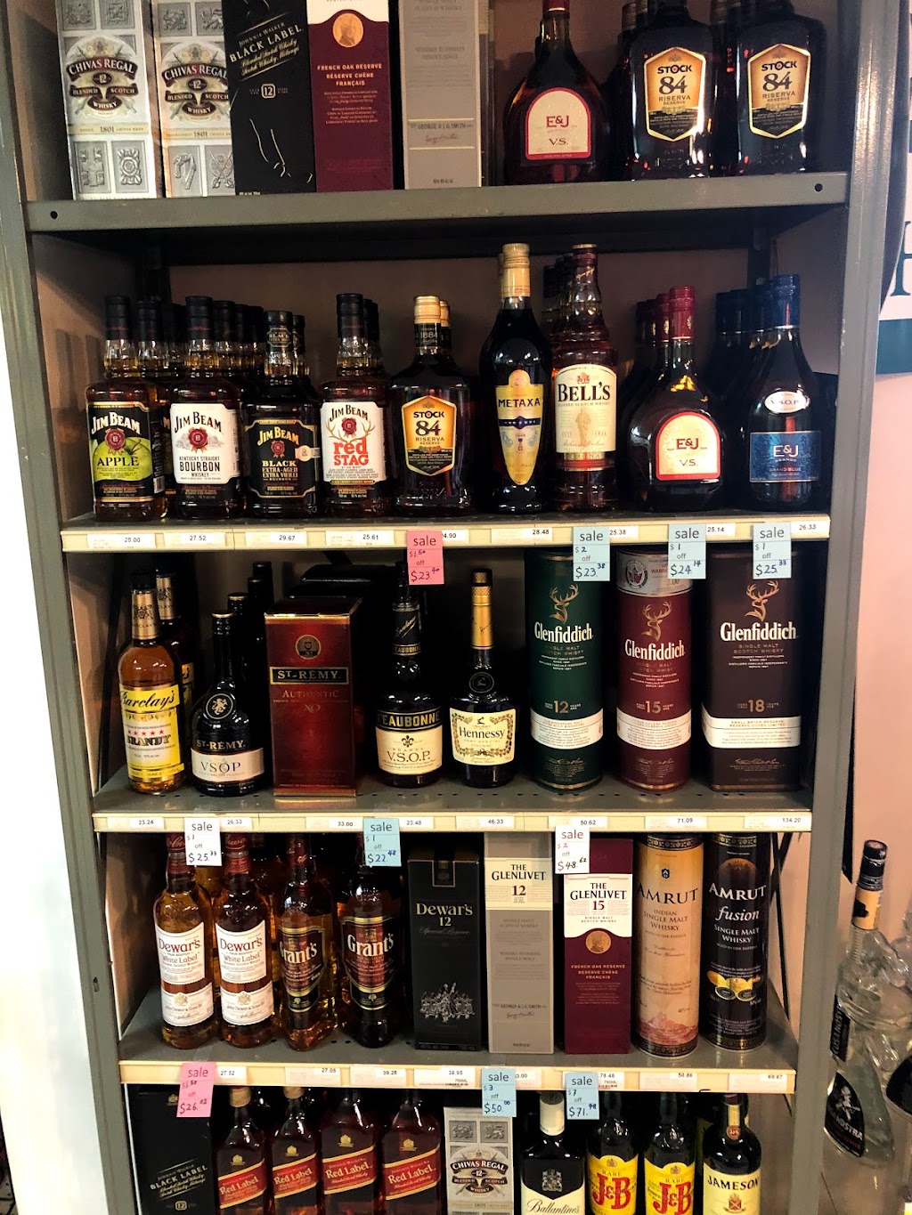 Yogis Liquor Store | Hwy 15, AB-831, Lamont, AB T0B 2R0, Canada | Phone: (780) 895-7618