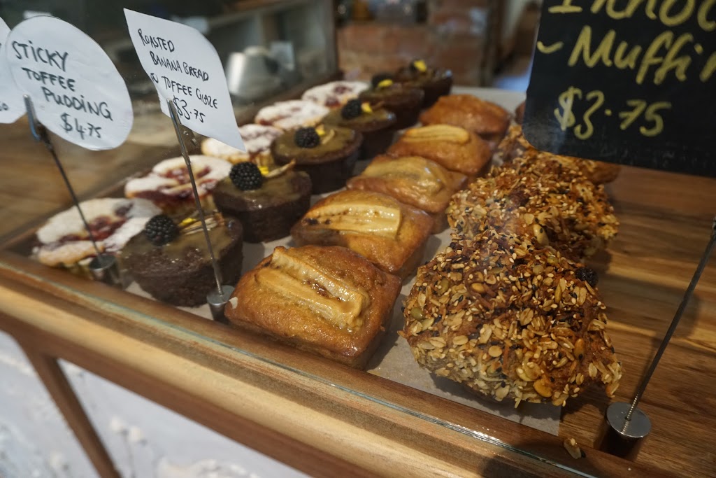 Fantail | 333 Roncesvalles Ave, Toronto, ON M6R 2M8, Canada | Phone: (647) 352-8245