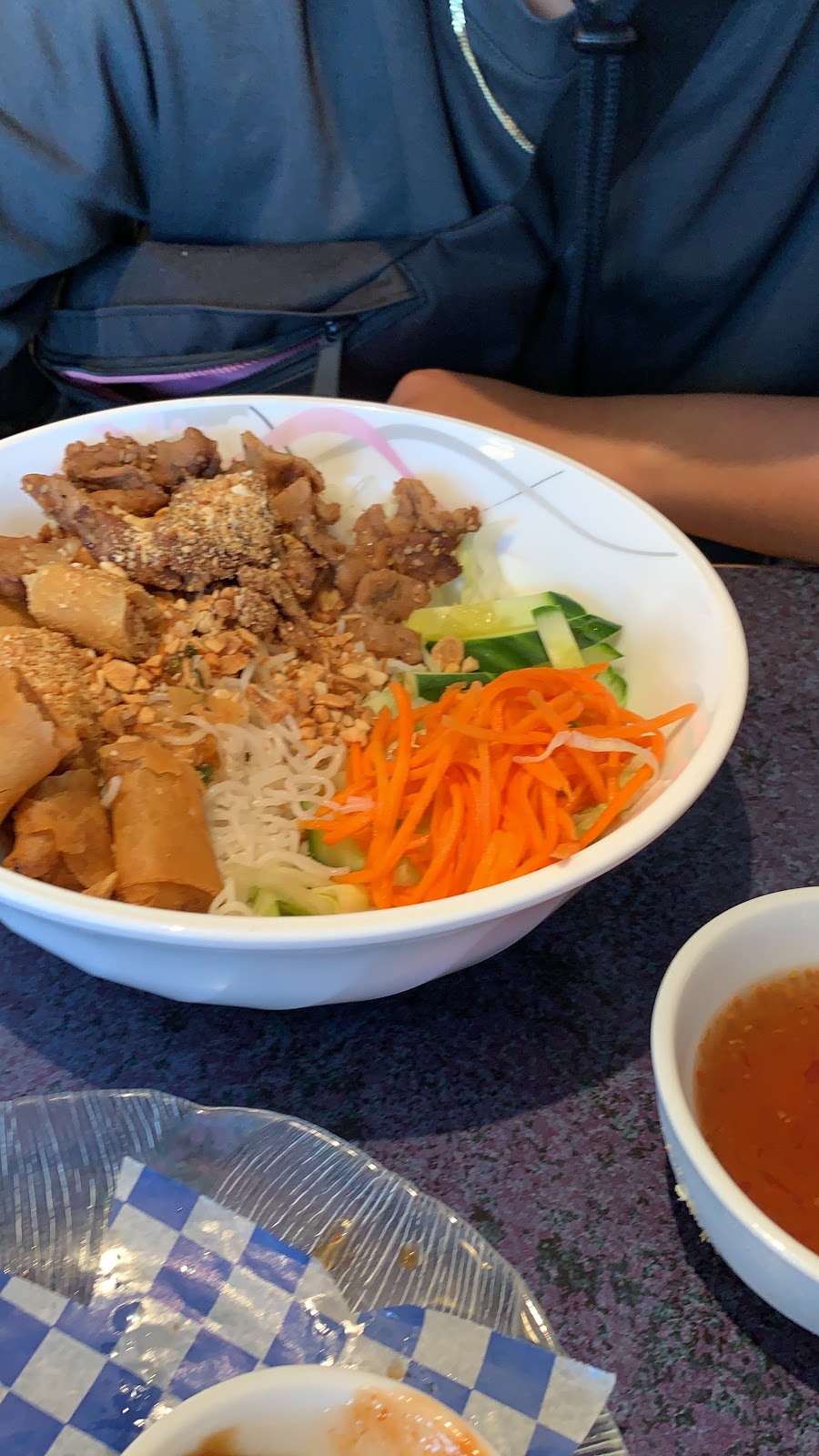 Spinnakers Cafe | 5227 Lakeshore Dr #109, Sylvan Lake, AB T4S 1Y8, Canada | Phone: (403) 864-7230