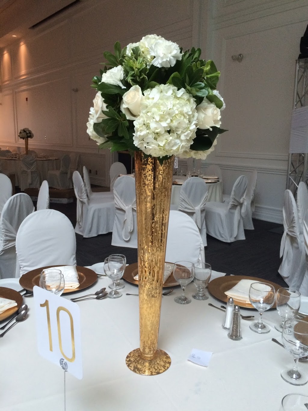 Flower Fantasy | 3635 Cawthra Rd unit 13/14, Mississauga, ON L5A 2Y5, Canada | Phone: (905) 279-2215