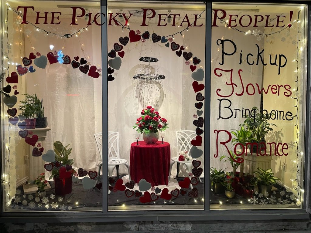 Barbers Flowers Ltd | 122 Front St, Belleville, ON K8N 2Y7, Canada | Phone: (613) 968-5783