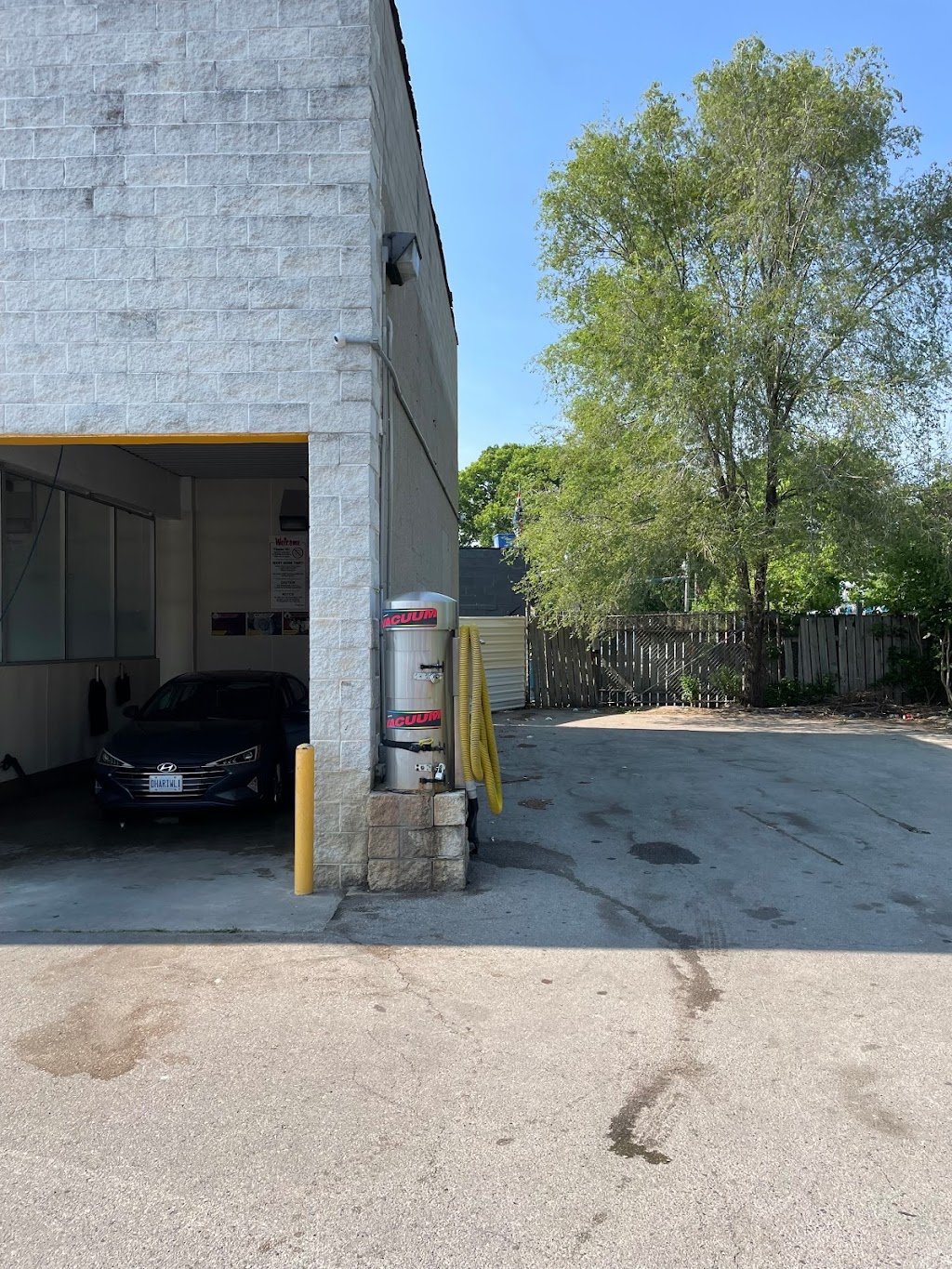 E.C.O. Green Car Wash | 70 Adelaide St N, London, ON N6B 3G6, Canada | Phone: (519) 860-8664