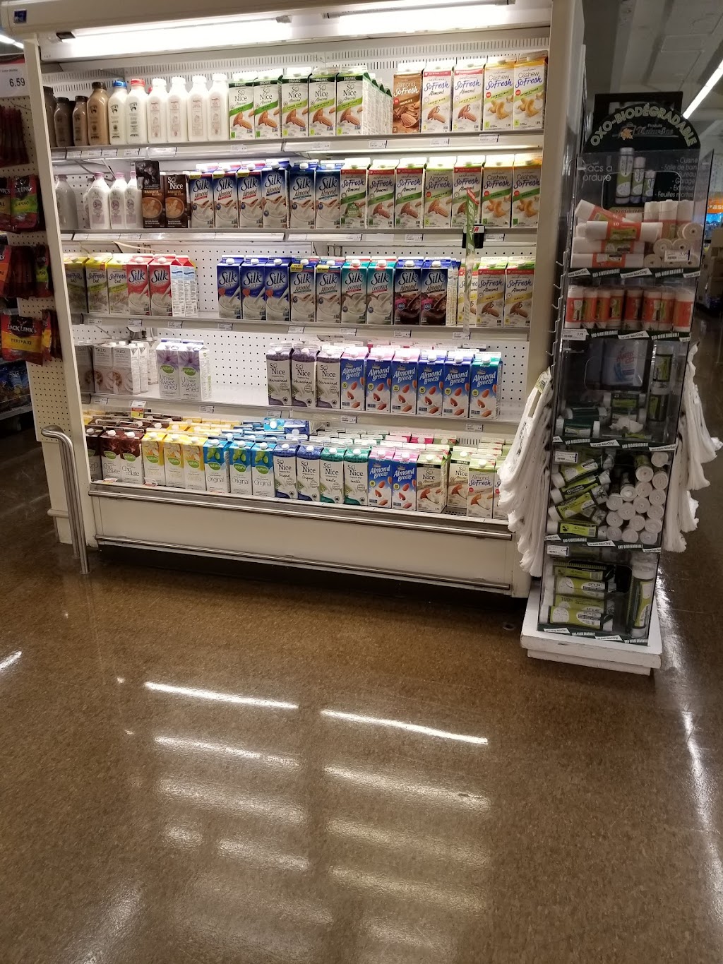 IGA Louise Ménard | 299 Bd Sir-Wilfrid-Laurier, Saint-Lambert, QC J4R 2L1, Canada | Phone: (450) 923-9399