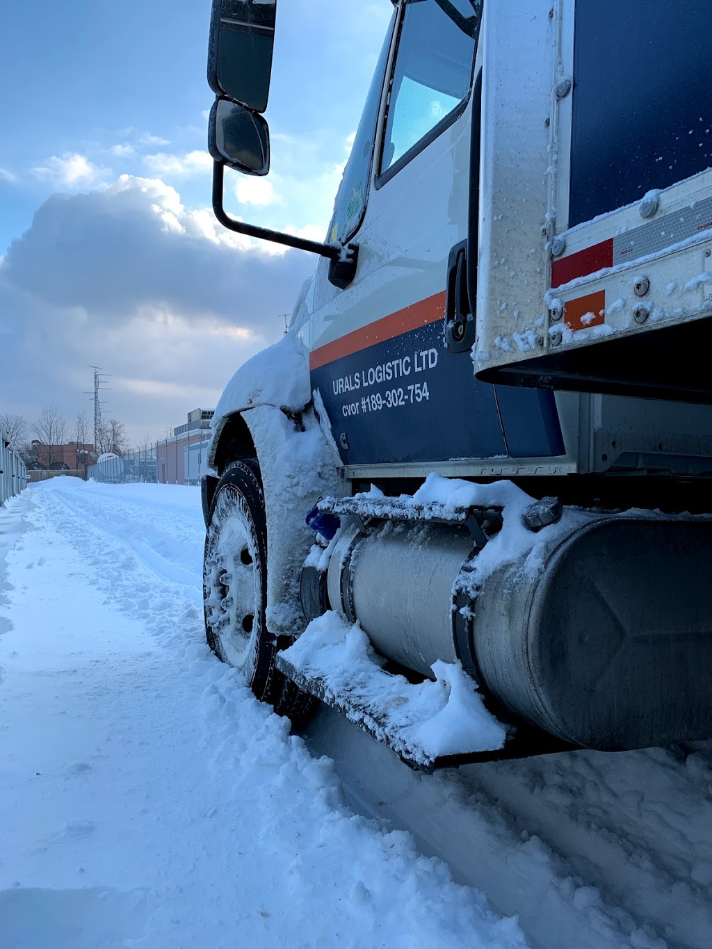 Urals Moving Company | 55 Dylan St, Woodbridge, ON L4H 2X5, Canada | Phone: (647) 800-7197