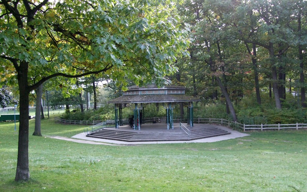 Kew Gardens | 2075 Queen St E, Toronto, ON M4E 2N9, Canada | Phone: (416) 392-2489