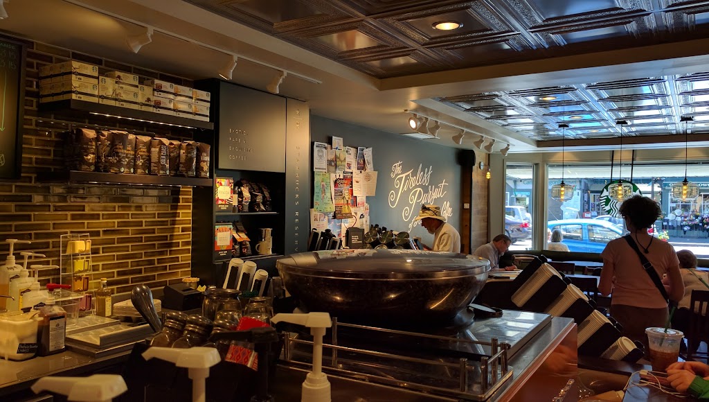 Starbucks | 2182 Oak Bay Ave, Victoria, BC V8R 1G3, Canada | Phone: (250) 598-8666