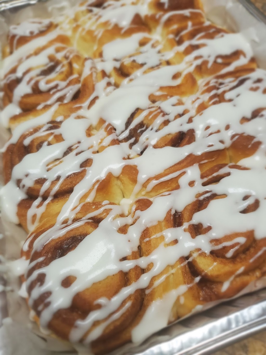 Whisk & Roll Bakery | 687 Henry St, Woodstock, ON N4S 1Y2, Canada | Phone: (519) 532-3485