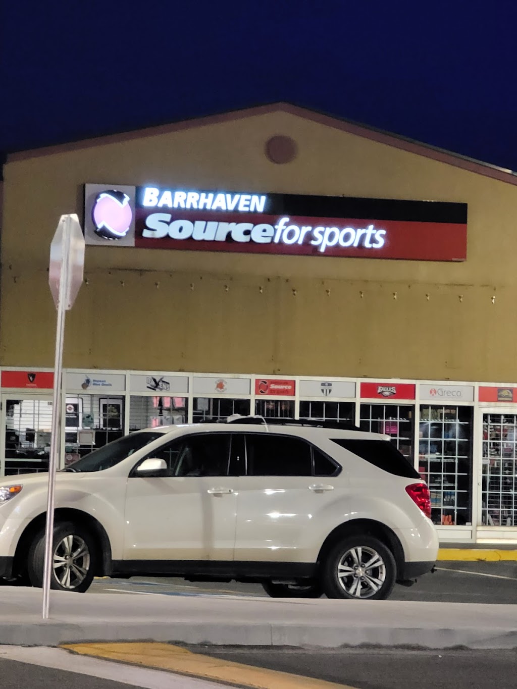 Barrhaven Source For Sports | 1581 Greenbank Rd, Nepean, ON K2J 4Y6, Canada | Phone: (613) 823-9022