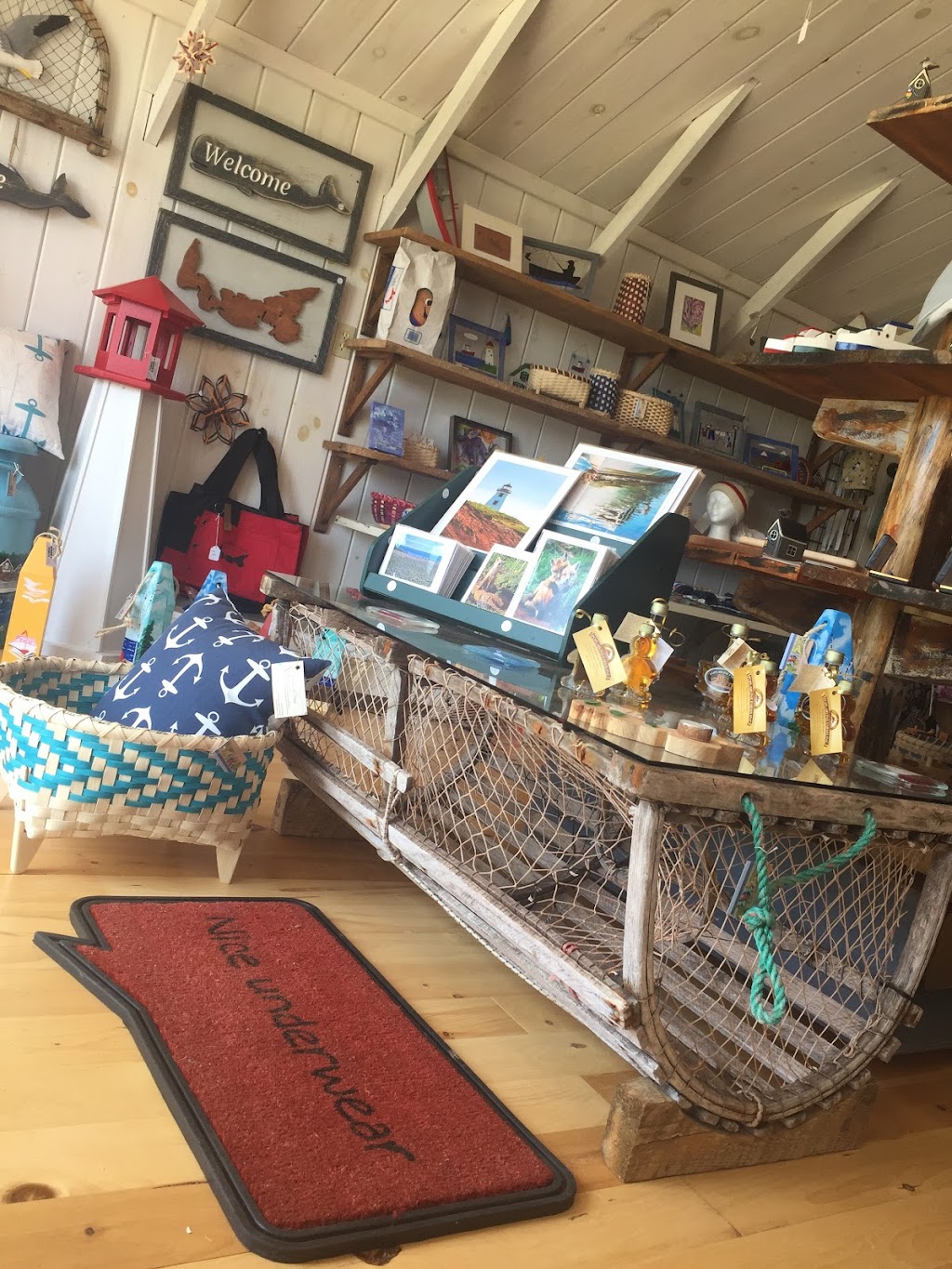 Poppies Porch | 12324 Vicstory st east RT6, Kensington, PE C0B 1M0, Canada | Phone: (902) 786-4007