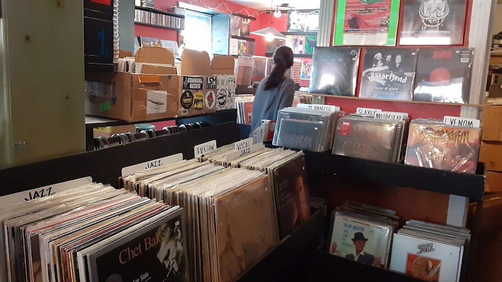 Musique-Disque Sonik | 4050 Rue Berri, Montréal, QC H2L 4H3, Canada | Phone: (514) 288-2113